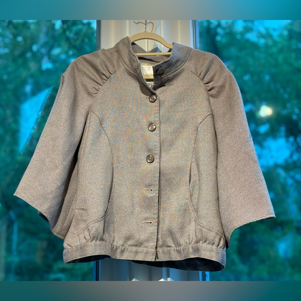 Re:sound size 10 ladies cape jacket with 3/4 bat sleeves. Tan.